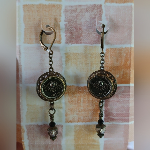 Antique Picture Button Earrings, Brass Button, Oxidized Brass, Victorian Boho - Picture 1 of 1